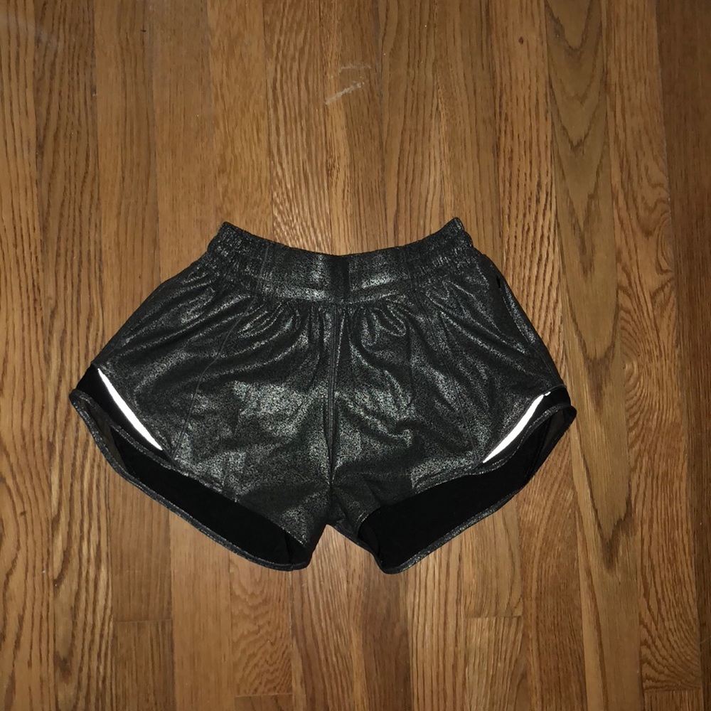 Lululemon hotty hot short TALL